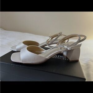 Badgley Mischka Cream Block Heel Sandals